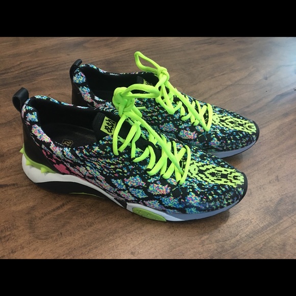 multicolor tennis shoes